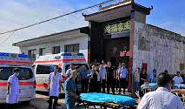 चीन में रेस्टोरेंट गिरने से मरने वालों की संख्या 29 हुई